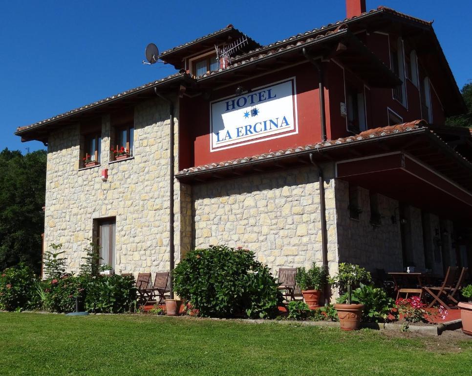 Intriago Hotel La Ercina מראה חיצוני תמונה